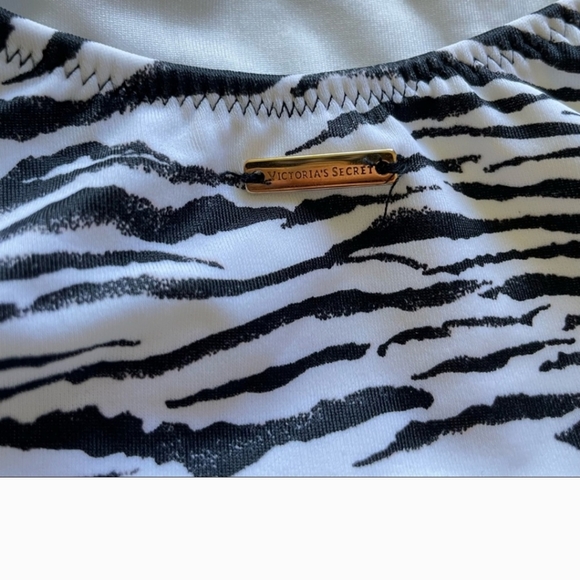Victorias Secret Zebra Strappy T-Back One Piece Halter Plunge Swim Suit S - Picture 4 of 4